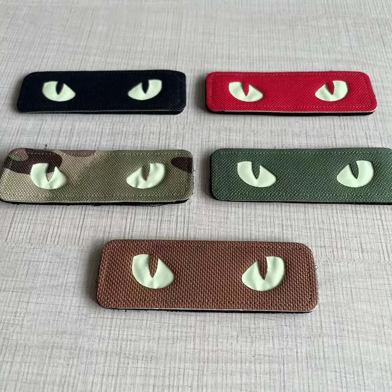 Cat Tiger Eyes,Evil Eye Badge  - Hunting Blind Fabric recensie en prijs